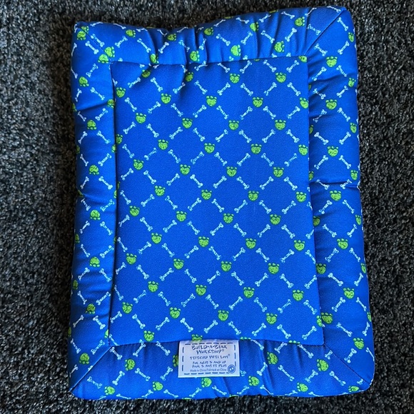 Build a Bear Workshop pet bed! - Picture 2 of 3